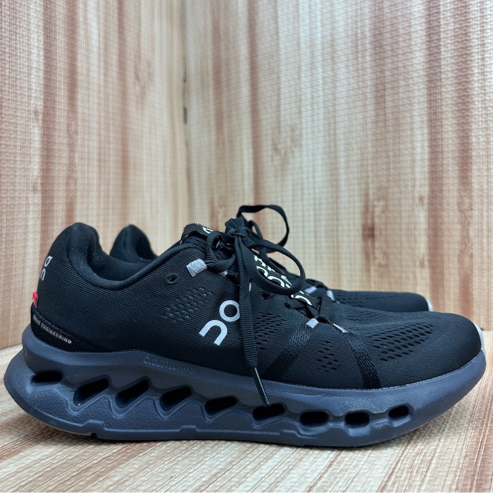 On Cloud Cloudsurfer Men’s size 8.5 Black Shoes Running Shoes